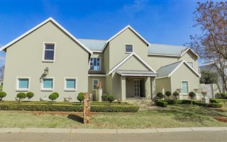 5 Bedroom House in Southdowns Estate