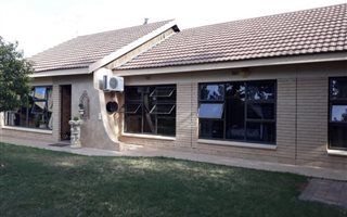 3 Bedroom House in Jan Cilliers Park