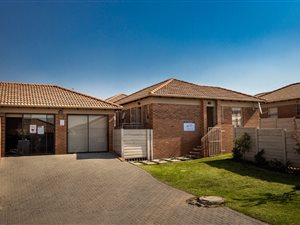 3 Bed House in Thatch Hill Estate