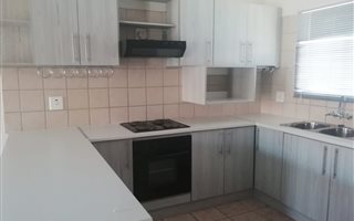 2 Bedroom Townhouse in Meiringspark