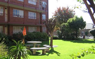 2 Bedroom Apartment in Malvern East