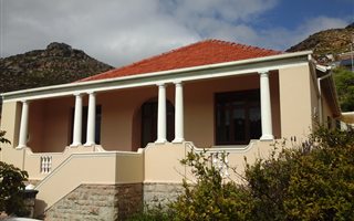 5 Bedroom House in Fish Hoek