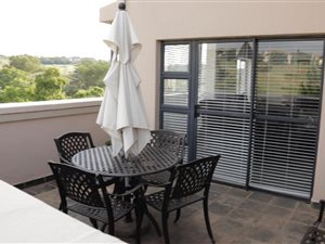 2 Bed Apartment in Roodepoort Central