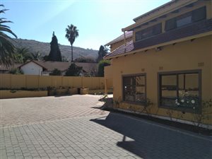 5 Bed Duplex in Bruma