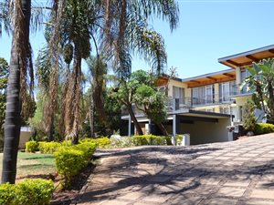 5 Bed House in Groenkloof