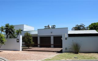 4 Bedroom House in Goedemoed