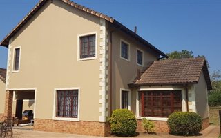 3 Bedroom House in Clifton Hill Estate