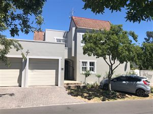 4 Bed House in Boschenmeer Golf Estate