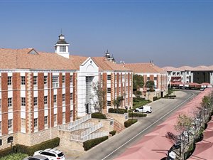 4035 m² Commercial space in Fourways