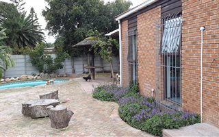 2 Bedroom House in Tableview