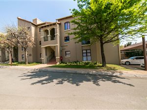 2 Bedroom Apartment in Dainfern