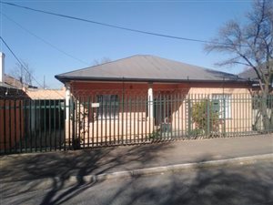 3 Bed House in Brixton