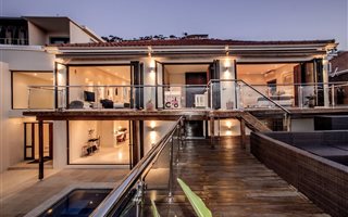 4 Bedroom House in Green Point
