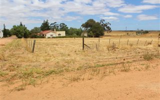 978 m² Land available in Aurora