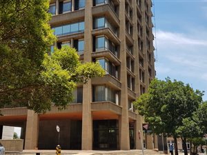 1008 m² Commercial space in Marshalltown