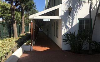 99 m² Commercial space in Somerset West Central