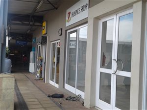80 m² Commercial space in Kokstad