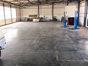 1300 m² Industrial space in Bezuidenhout Valley