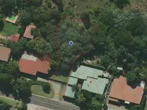 823 m² Land available in Clubview