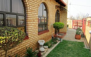 3 Bedroom House in Jouberton