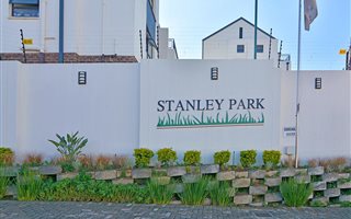 1 Bedroom Townhouse in Oakdene