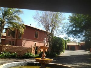 3 Bed Duplex in Sterrewag