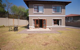 3 Bedroom Cluster in Maroeladal