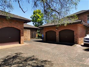3 Bed Cluster in Clarendon