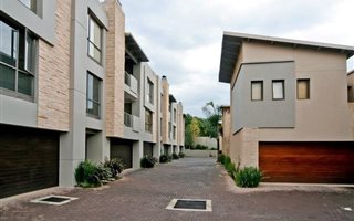 3 Bedroom Apartment in Bedford Park