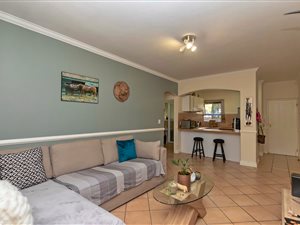 1 Bed Apartment in Saxonwold