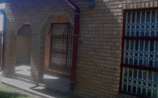 3 Bedroom House in Temba