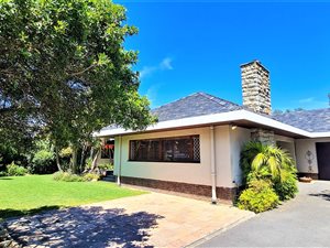 3 Bed House in Strand North