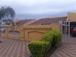 4 Bed House in The Orchards