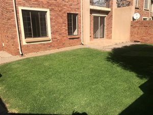2 Bed Townhouse in Highveld