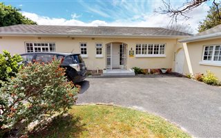 3 Bedroom House in Constantia
