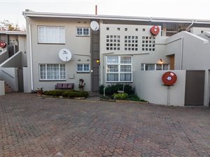 4 Bed Townhouse in Malanshof