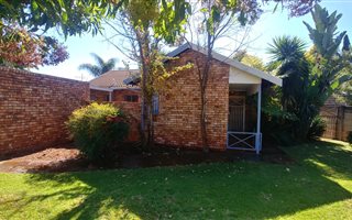 2 Bedroom House in Doornpoort and surrounds