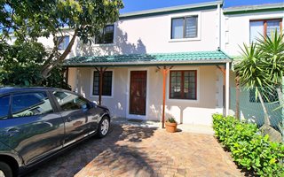 2 Bedroom Duplex in Heritage Park