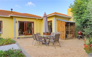 3 Bedroom House in Sandbaai