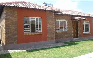 3 Bedroom Townhouse in Waterval East