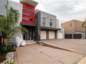 4 Bed House in Greenstone Hill