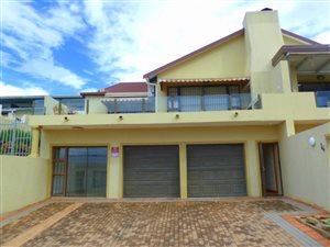 3 Bed Duet in Mossel Bay Central