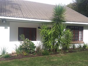 1 Bed Garden Cottage in Parel Vallei