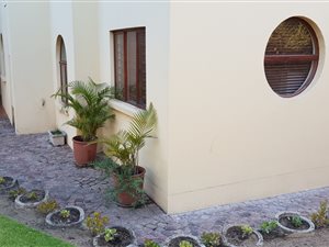 2 Bed Apartment in North Riding AH