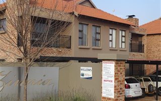 2 Bedroom Townhouse in Van Der Hoff Park