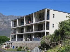 2 Bed Apartment in Hout Bay and surrounds