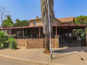 8 Bedroom Duet in Montana Park