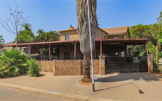 8 Bedroom Duet in Montana Park