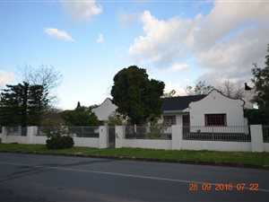 4 Bed House in Land en Zeezicht