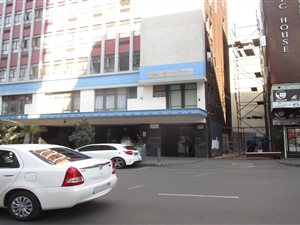 1 Bed Townhouse in Braamfontein